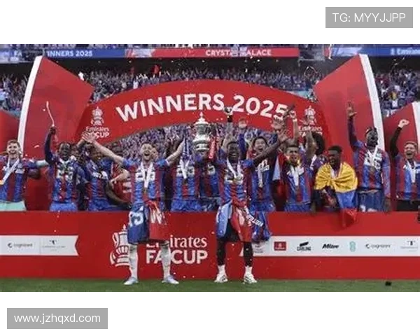 德甲保级战：球队全力拼搏，逆袭希望持续提升与抢分趋势明显