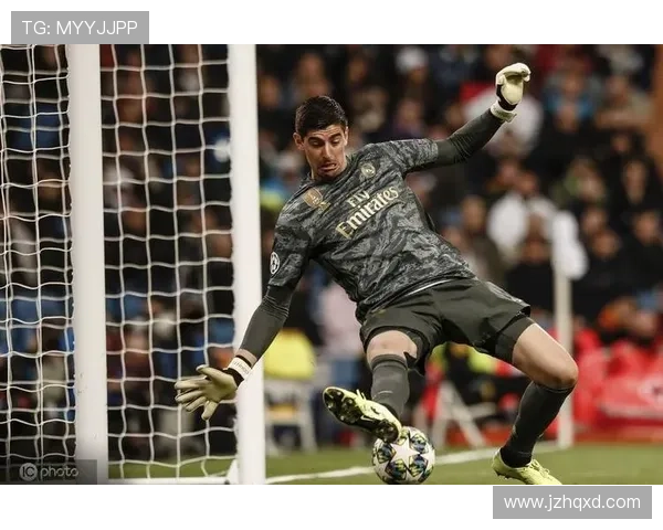 库尔图瓦与鲁迪格默契配合,助力皇家马德里迎战赛季巅峰对决表现值得关注