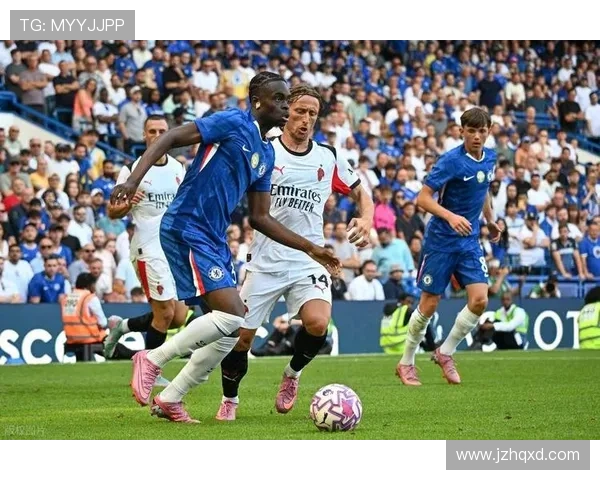 切尔西阵容豪华背景下稳定输出不足,阶段性表现受限对赛季走势形成制约 切尔西阵容豪华背景下稳定输出不足,阶段性表现受限对赛季走势形成制约