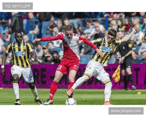 巴黎防线稳定性仍存隐患,球队赛季关键战能力面临考验 巴黎防线稳定性仍存隐患,球队赛季关键战能力面临考验