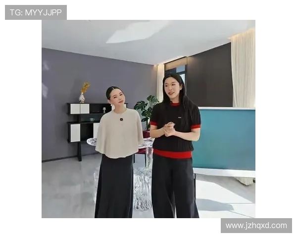 贾一凡居然住那种顶层豪宅，普通朋友圈都看不下去了！